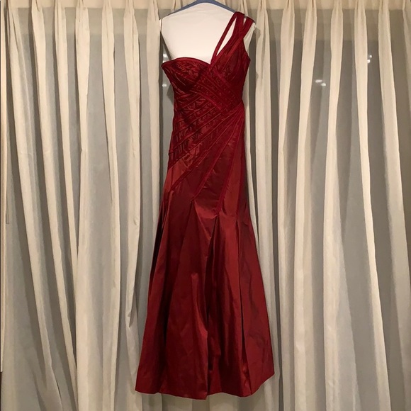 Carlos Miele red gown - Picture 2 of 9